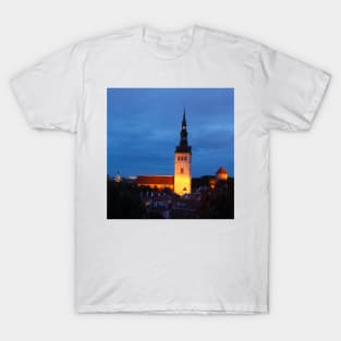 Nicholas Church, Niguliste Kirik, view from Toompea to Lower Town, Old Town at dusk, Tallinn, Estonia, Europe T-Shirt